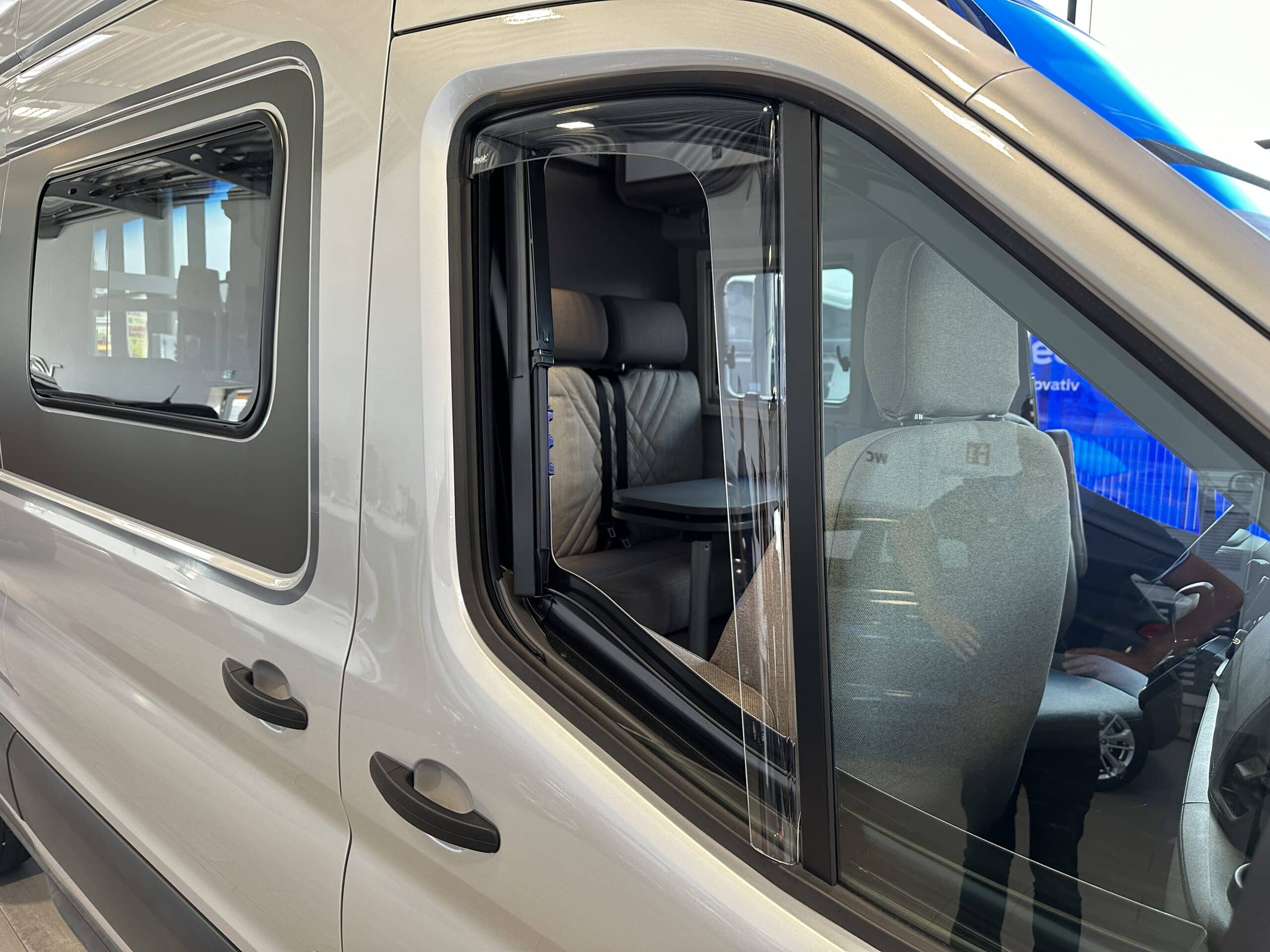 MEOMO 4 Stück Auto Autofenster Windabweiser für Mitsubishi L200  MK5/KJ/KK/KL 2015-2020 2021 2022 2023, Seitenscheiben Regenabweiser  Schatten Deflektoren Auto Zubehör : : Auto & Motorrad